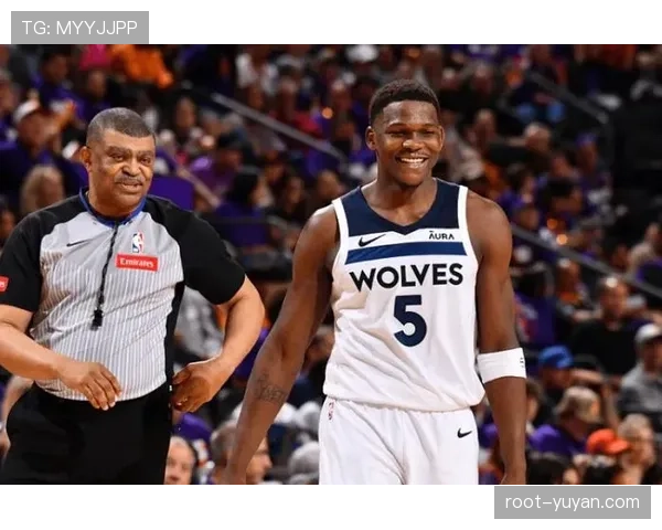 爱德华兹崛起成森林狼核心 其成长路径反映年轻球队战术自由度 爱德华兹崛起成森林狼核心 其成长路径反映年轻球队战术自由度